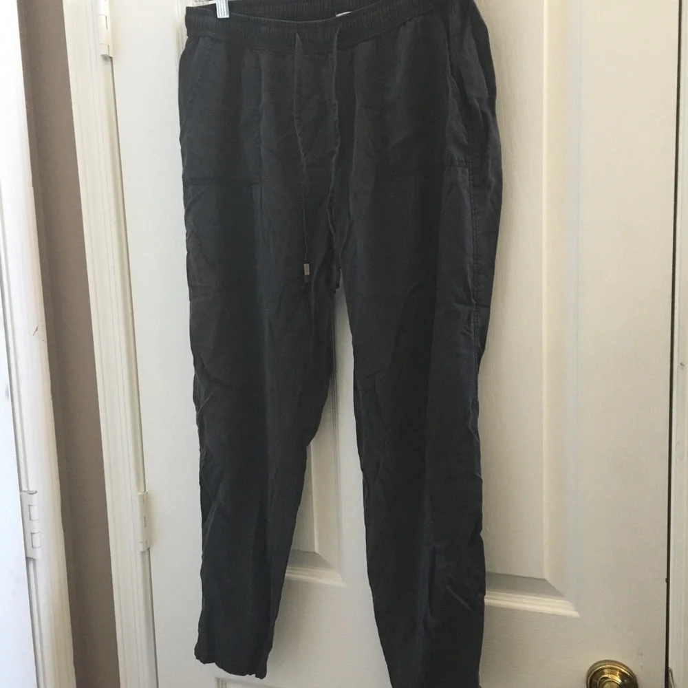FINAL MARKDOWN Ladies time and tru slacks medium 8/10